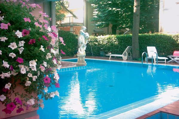 Residenza Villa Lidia 里乔内 外观 照片